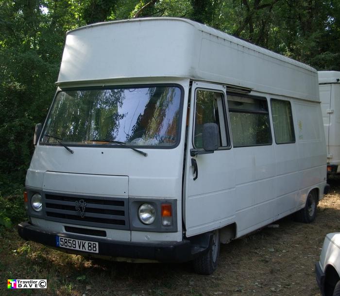 5859vk88peugeotj7 5859VK88 Peugeot J7 Seen 5709 Le Pouzin 26 Drome