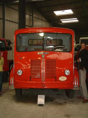 berliet foundation/pompiers