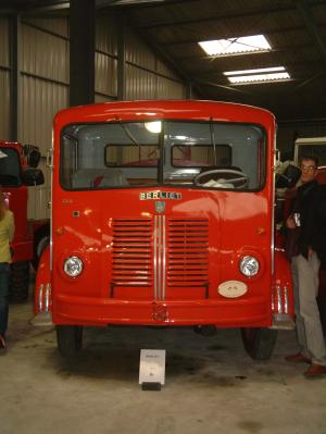 berliet foundation/pompiers