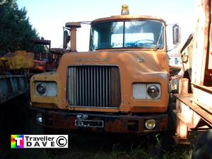 mack,dm609 stx